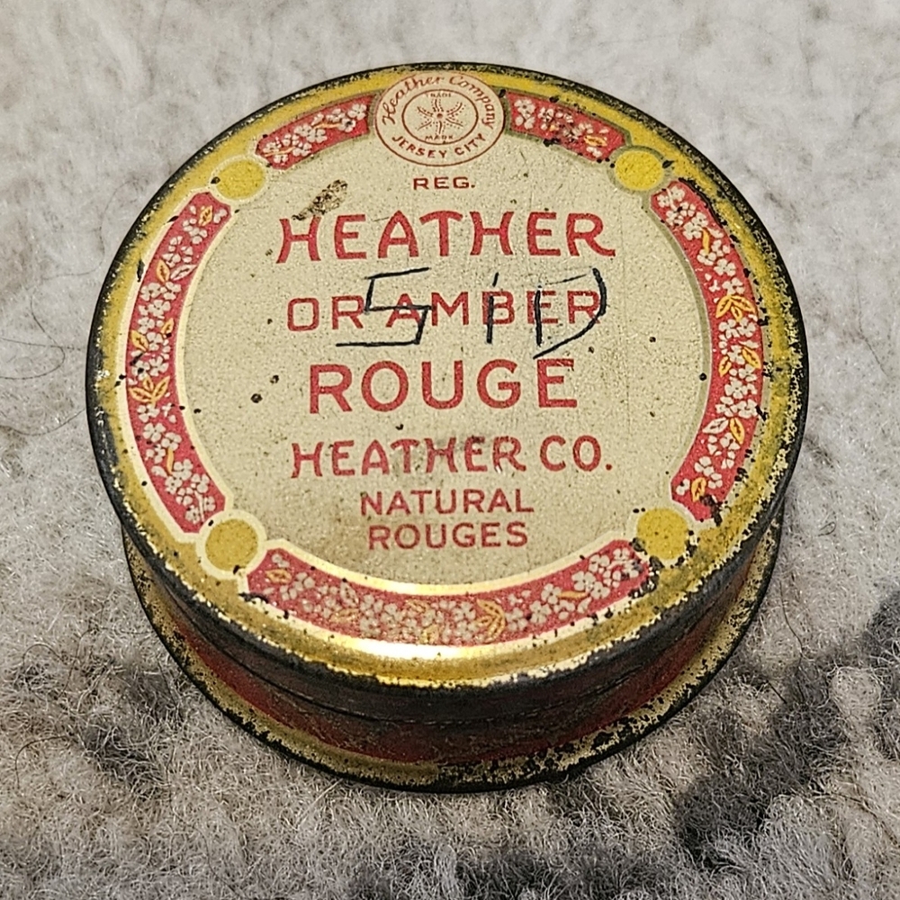Vintage Rouge Tin - Red and Gold
